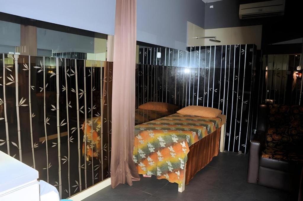 Hotel Cemerlang Bandung Kültér fotó
