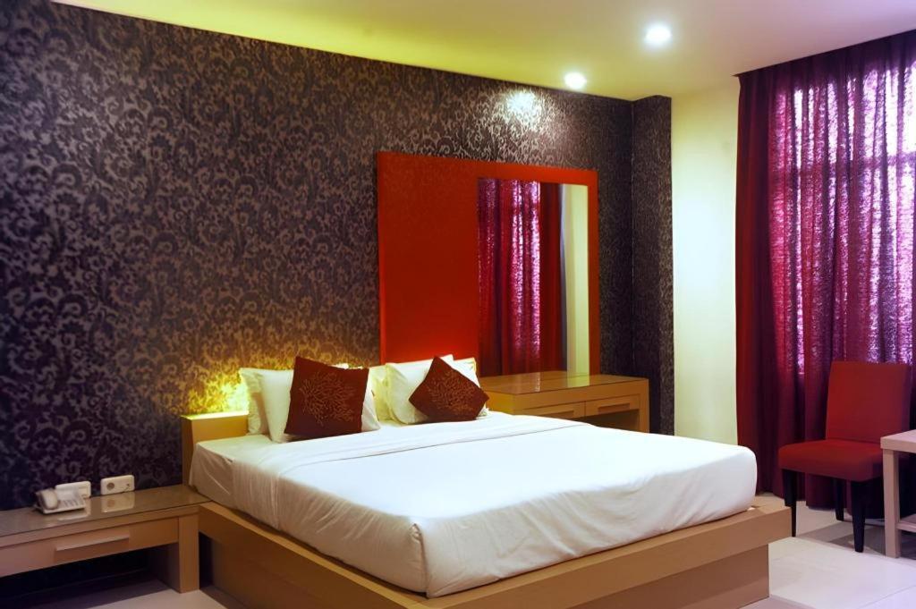 Hotel Cemerlang Bandung Kültér fotó