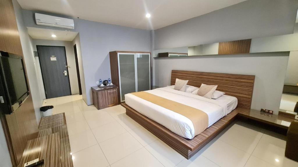 Hotel Cemerlang Bandung Kültér fotó