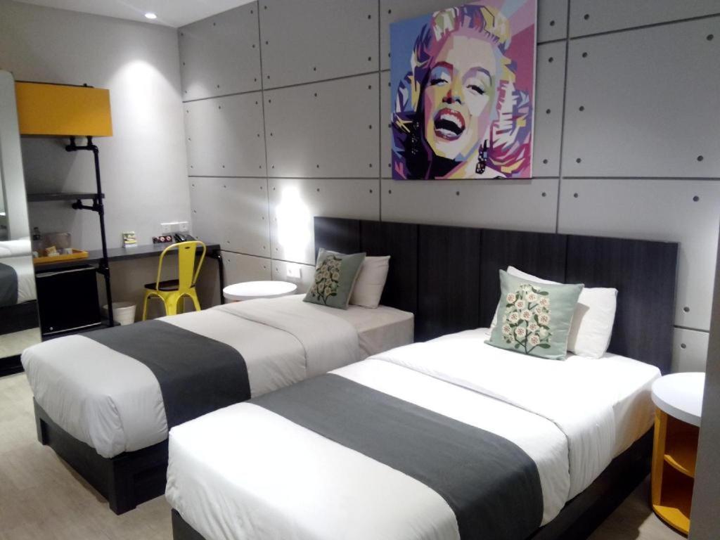 Hotel Cemerlang Bandung Kültér fotó